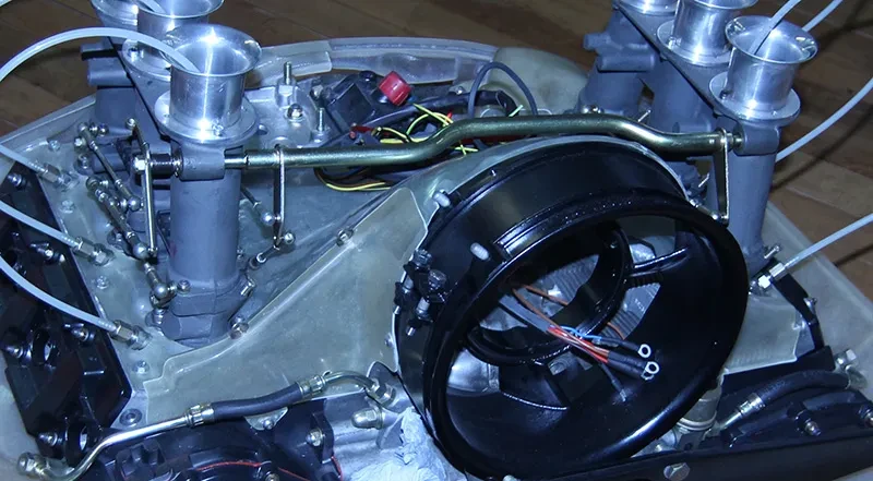 Porsche 911 Einspritzmotor Detail Vorderansicht