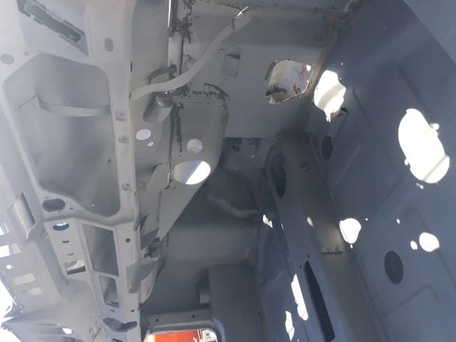 Porsche 911 Innenraum-Karosserieboden nach Glasperlenstrahlen, Niederhof Restaurations-Werkstatt