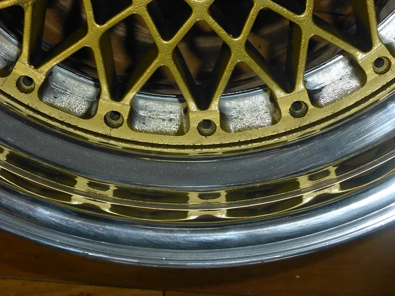 BBS Felgenstern nach Mattschwarz-Eloxierung, Detail im Aufbau
