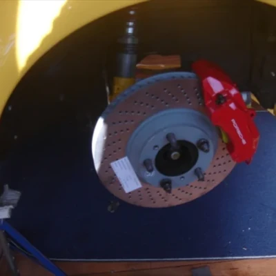 360mm Bremscheiben mit GT 3 Sattel
